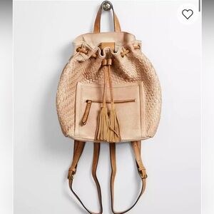Weaved Leather Cinch Tie Backpack
MODA LUXE